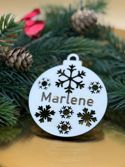 Personalisierbare Weihnachtskugel aus Holz