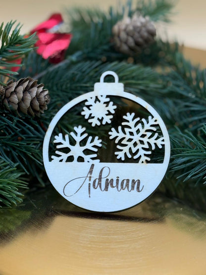 Personalisierbare Weihnachtskugel aus Holz