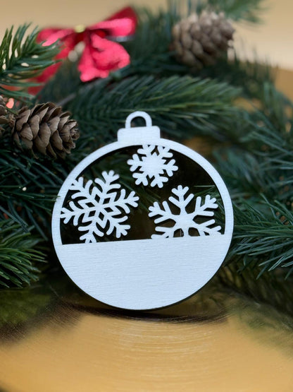 Personalisierbare Weihnachtskugel aus Holz