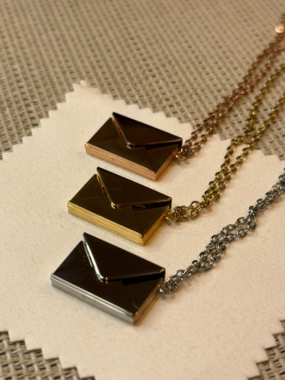 Personalisierbare Briefumschlag-Halskette