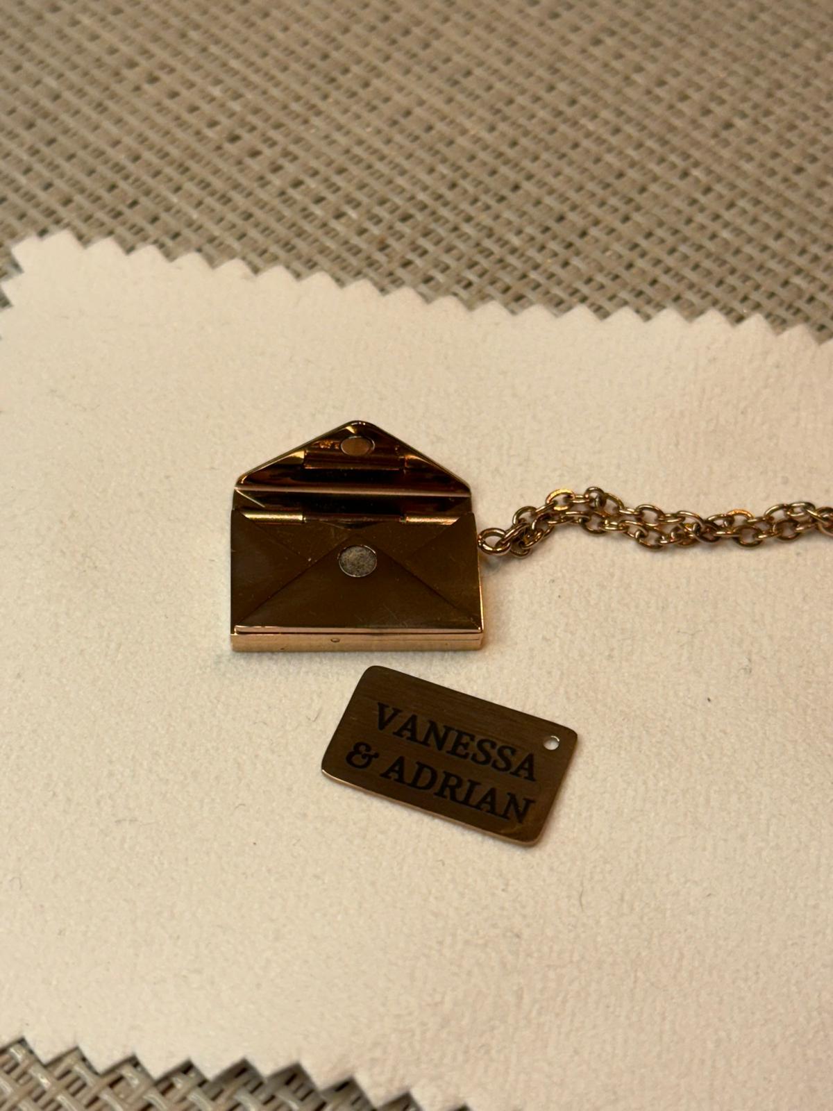 Personalisierbare Briefumschlag-Halskette